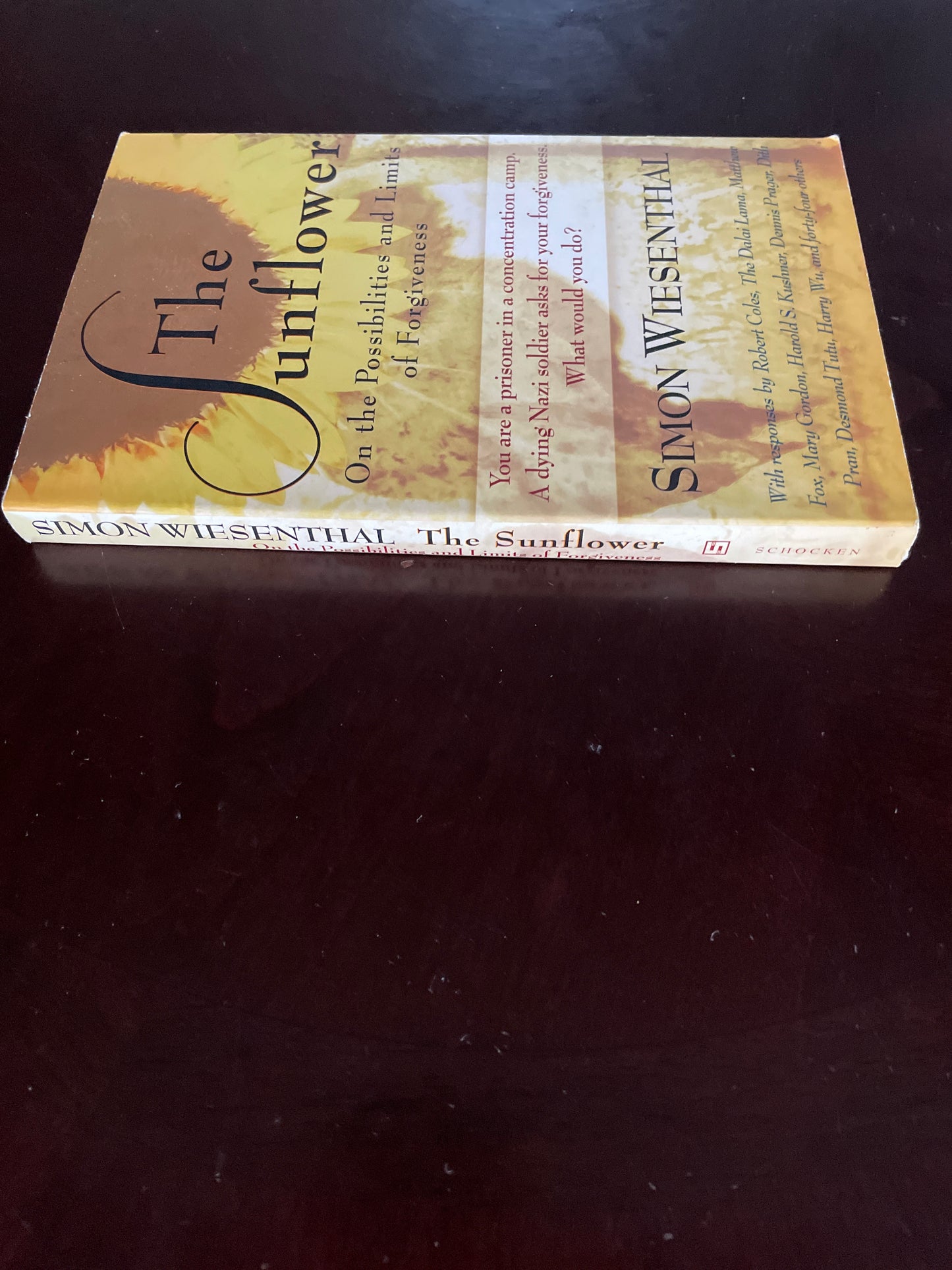 The Sunflower: On the Possibilities and Limits of Forgiveness (Revised & Expanded Edition) - Wiesenthal, Simon