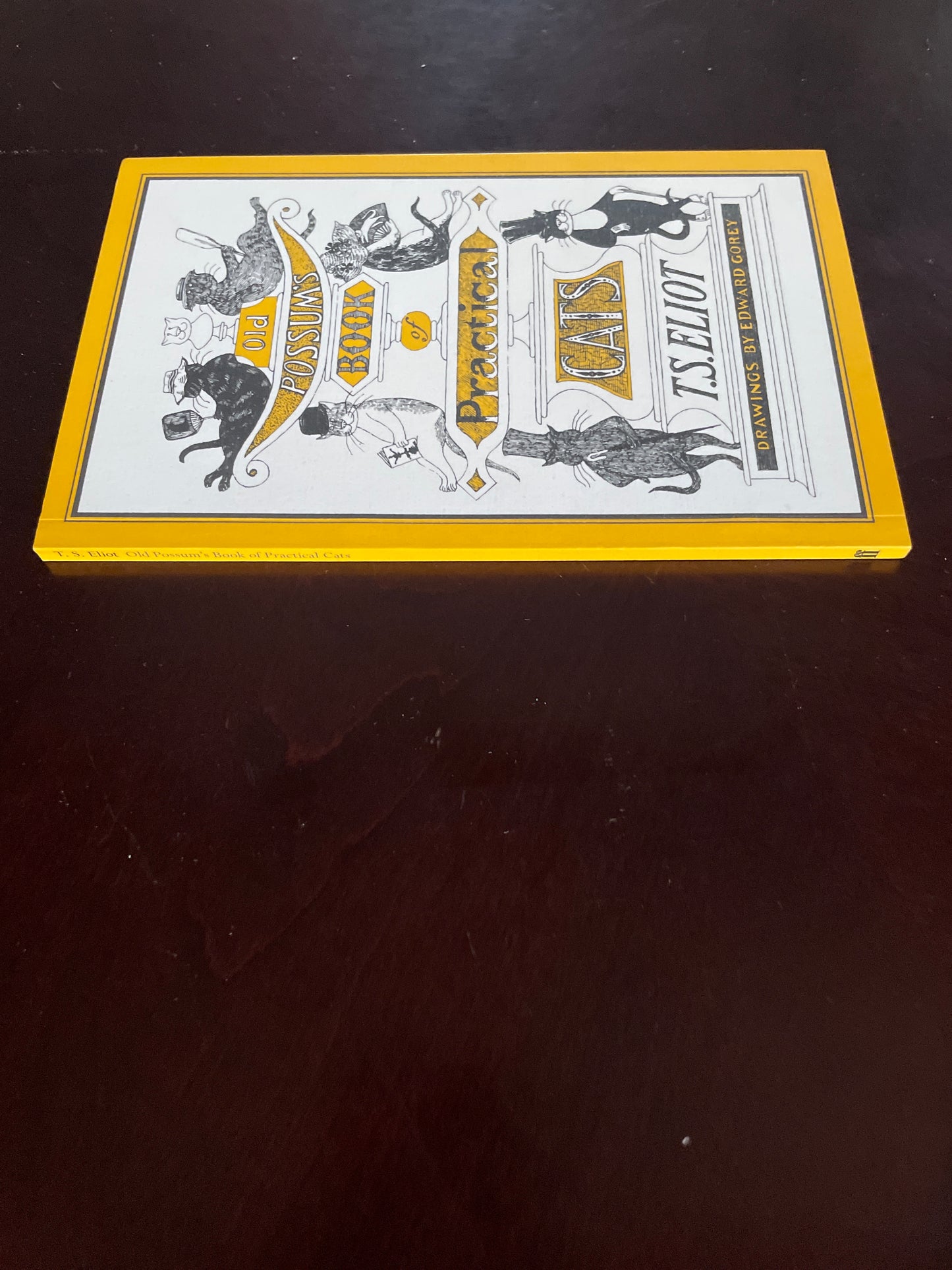 Old Possum's Book of Practical Cats - Eliot, T. S.