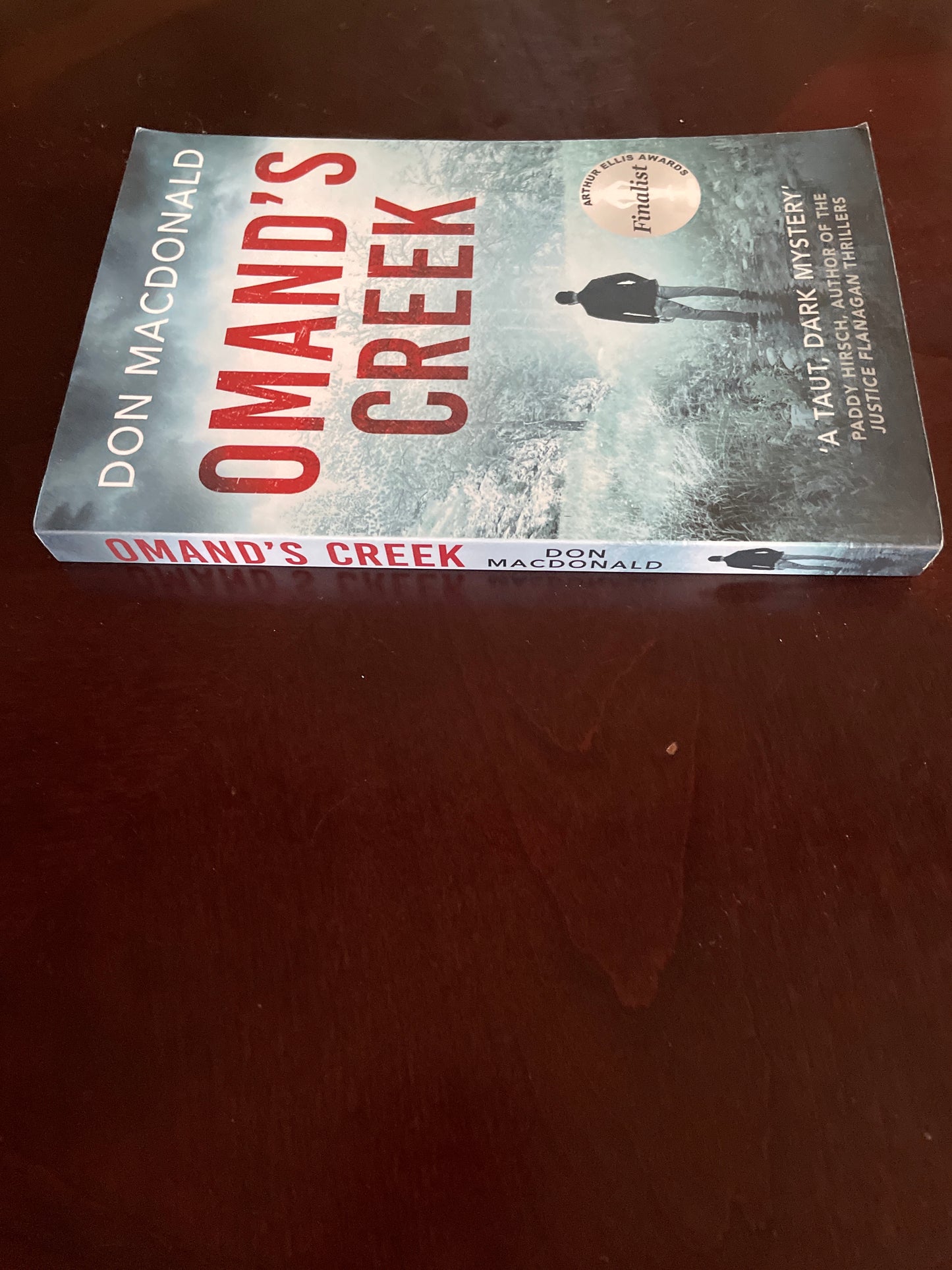 Omand's Creek: A gripping crime thriller packed with mystery and suspense (Inscribed) - Macdonald, Don