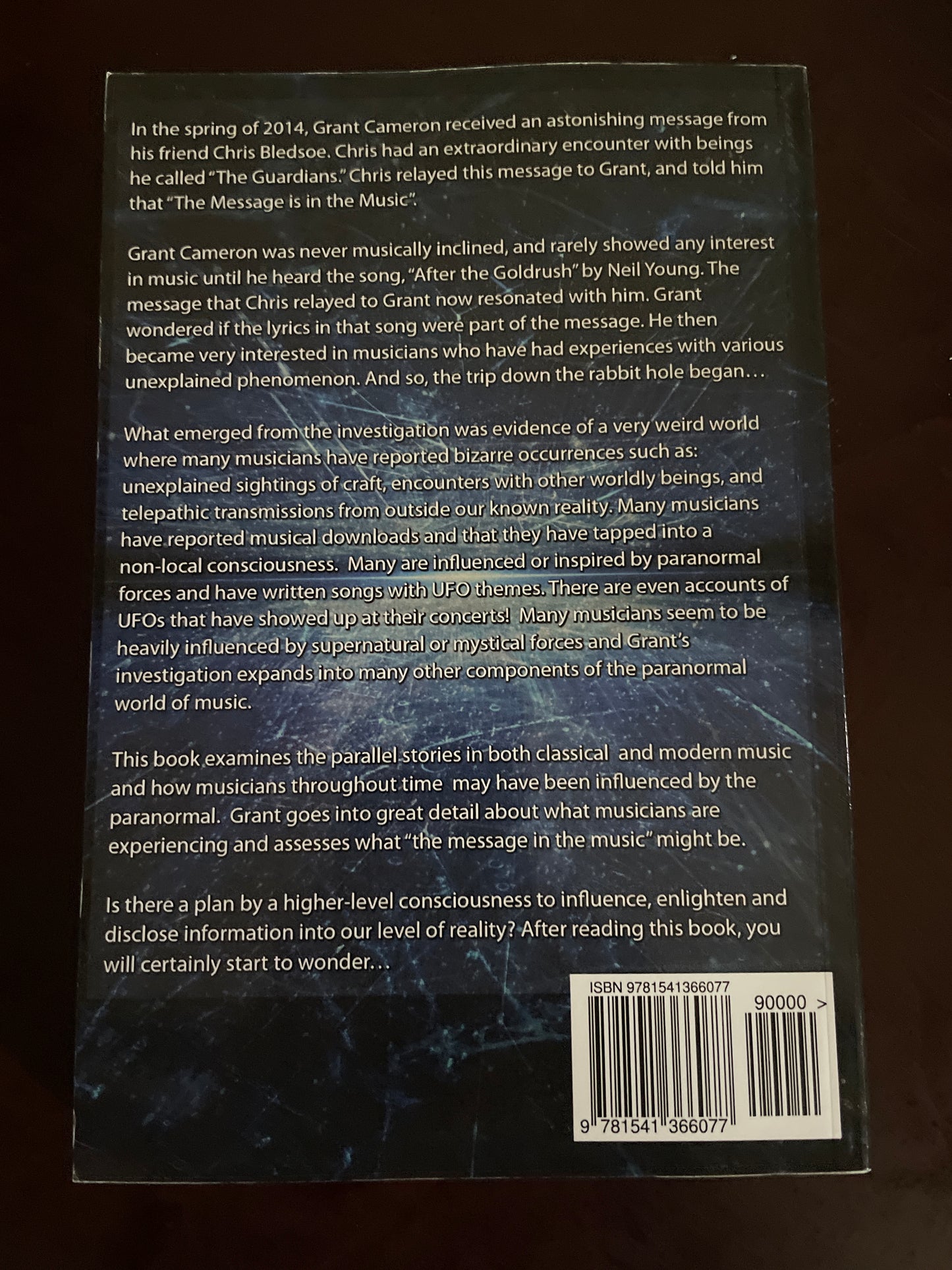 Tuned In: The Paranormal World of Music - Cameron, Grant; Barnabe, Desta