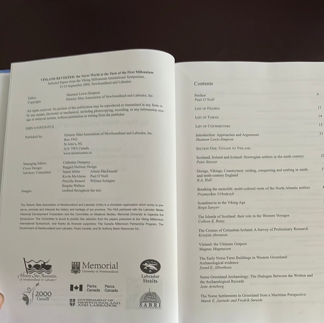 Vinland Revisited: The Norse World at the Turn of the First Millennium - Lewis-Simpson, Shannon