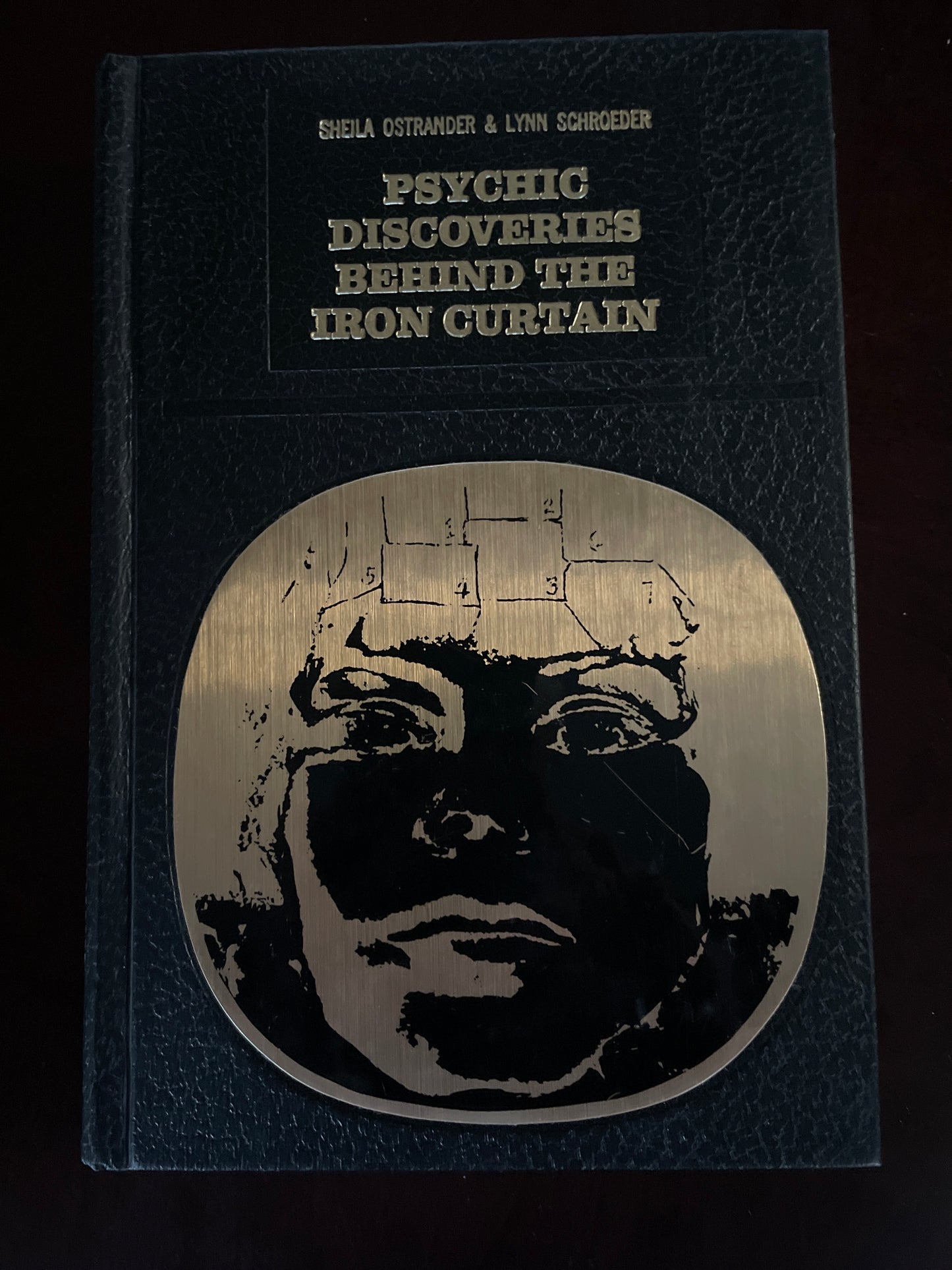 Psychic Discoveries Behind the Iron Curtain - Ostrander, Sheila; Schroeder, Lynn