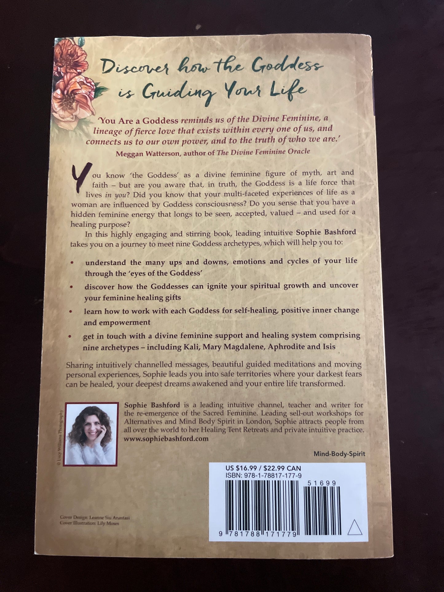 You Are a Goddess: Working with the Sacred Feminine to Awaken, Heal and Transform - Bashford, Sophie