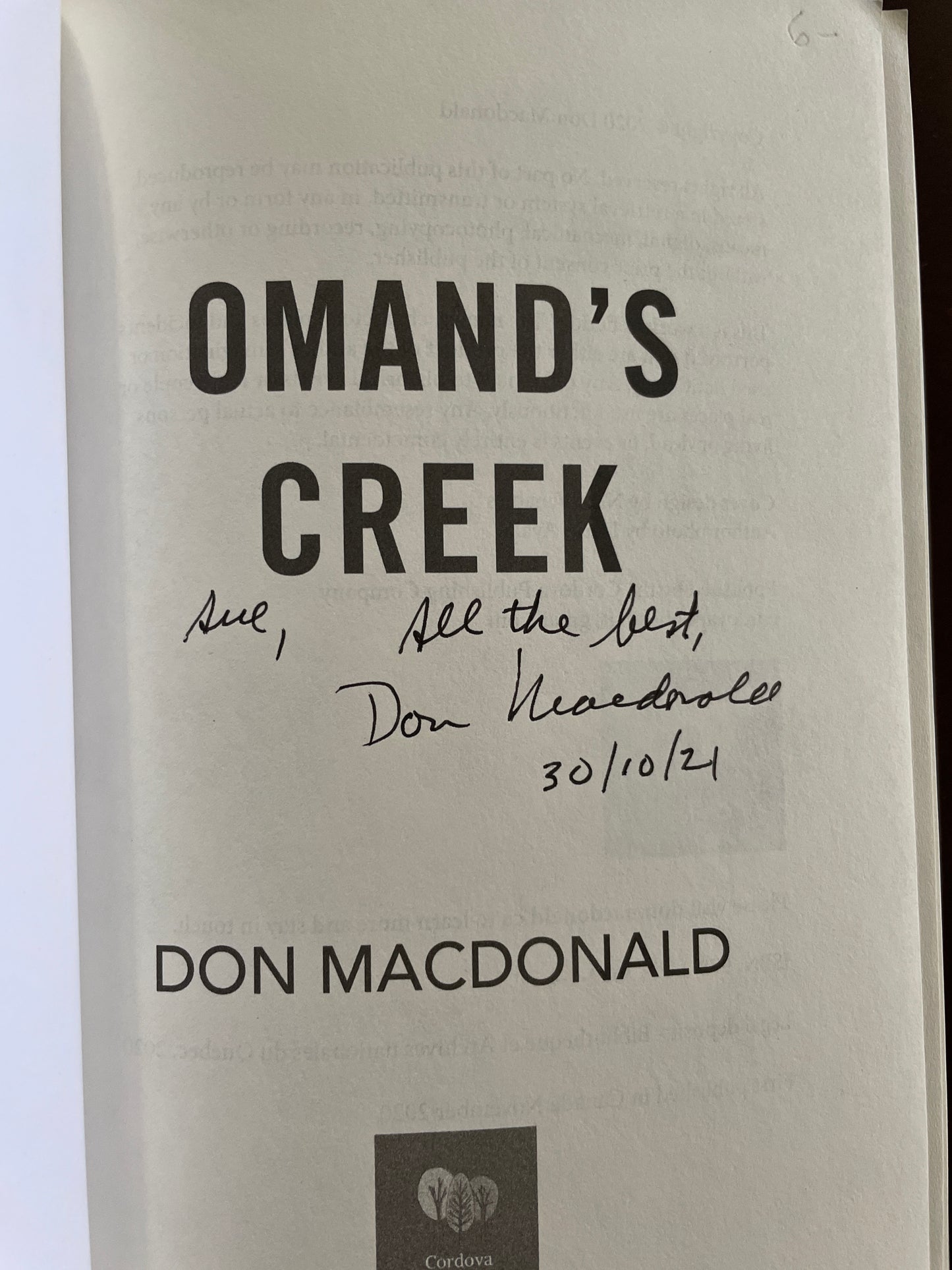 Omand's Creek: A gripping crime thriller packed with mystery and suspense (Inscribed) - Macdonald, Don
