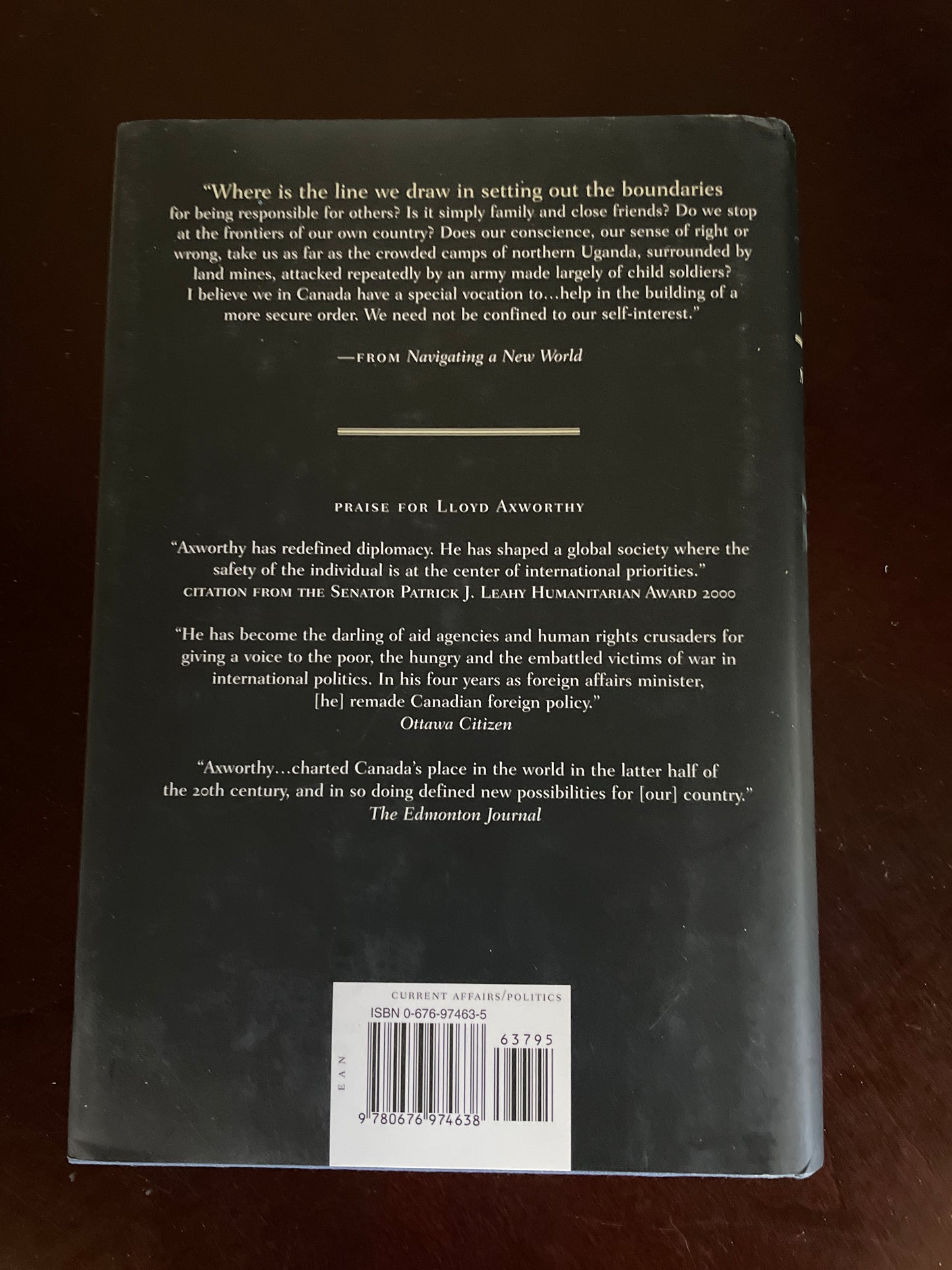 Navigating a New World : Canada's Global Future (Inscribed) - Axworthy, Lloyd