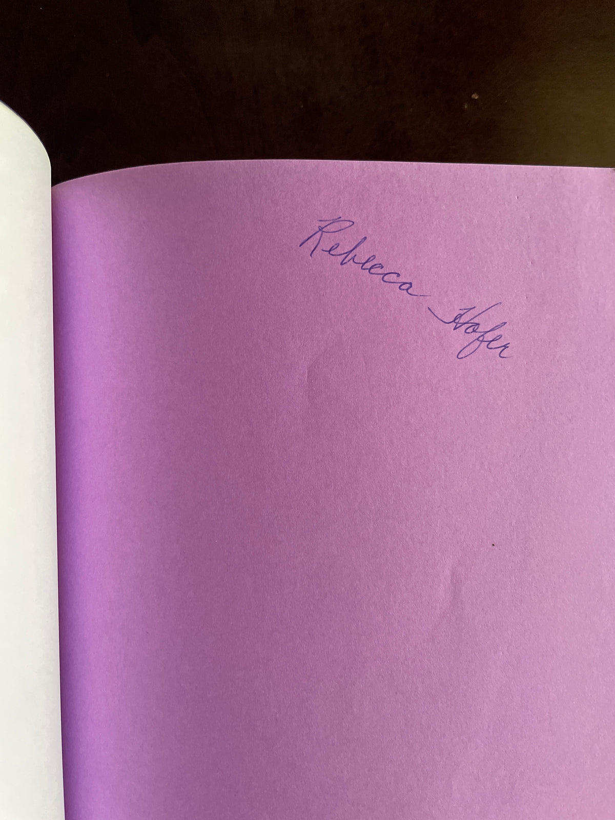 Removing the Hutterite Kerchief : Why did half the people of a Hutterite Colony leave their livelihood, culture and heritage? (Signed) - Hofer, Rebecca