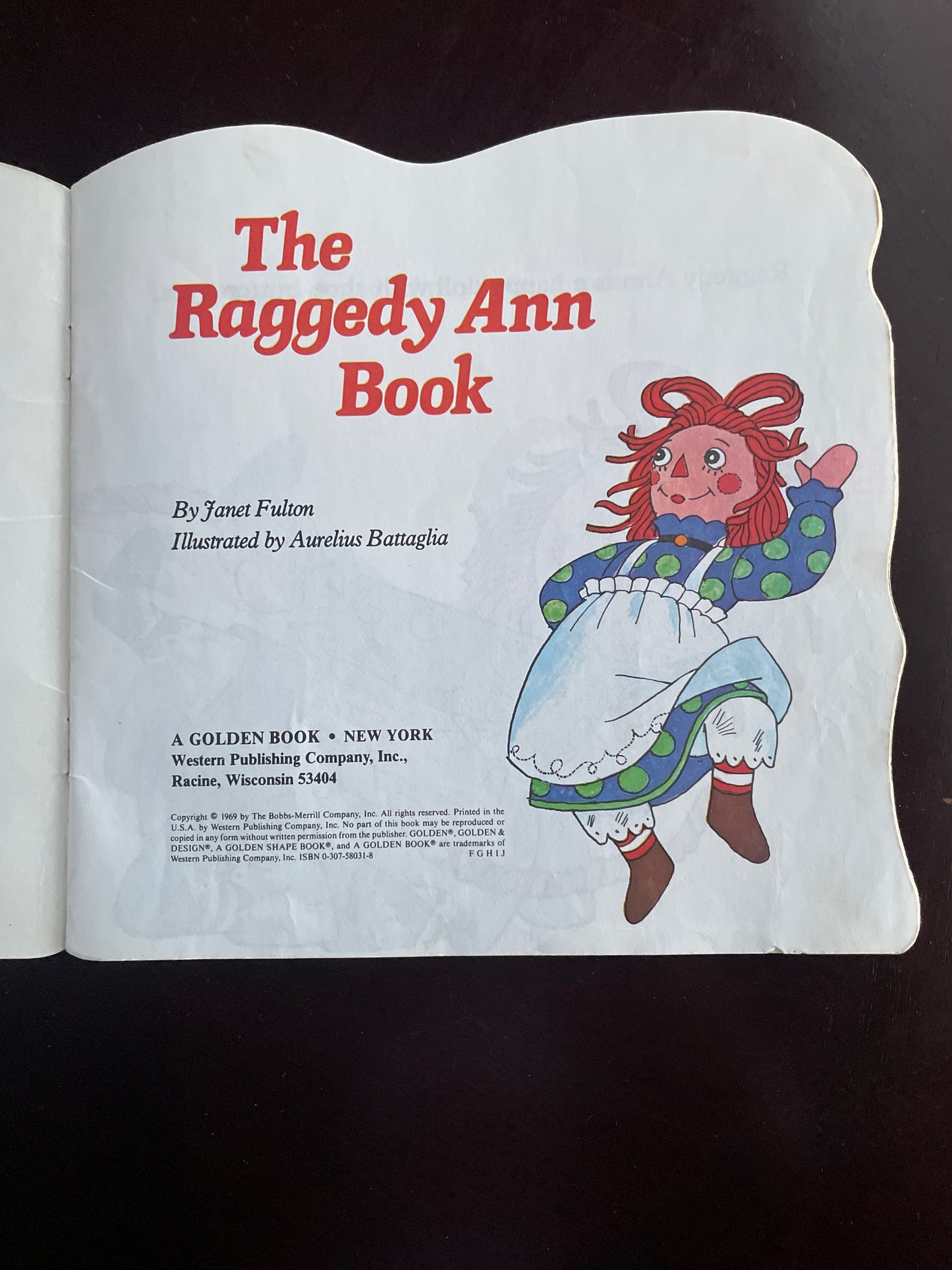 The Raggedy Ann Book (A Golden Shape Book) - Fulton, Janet