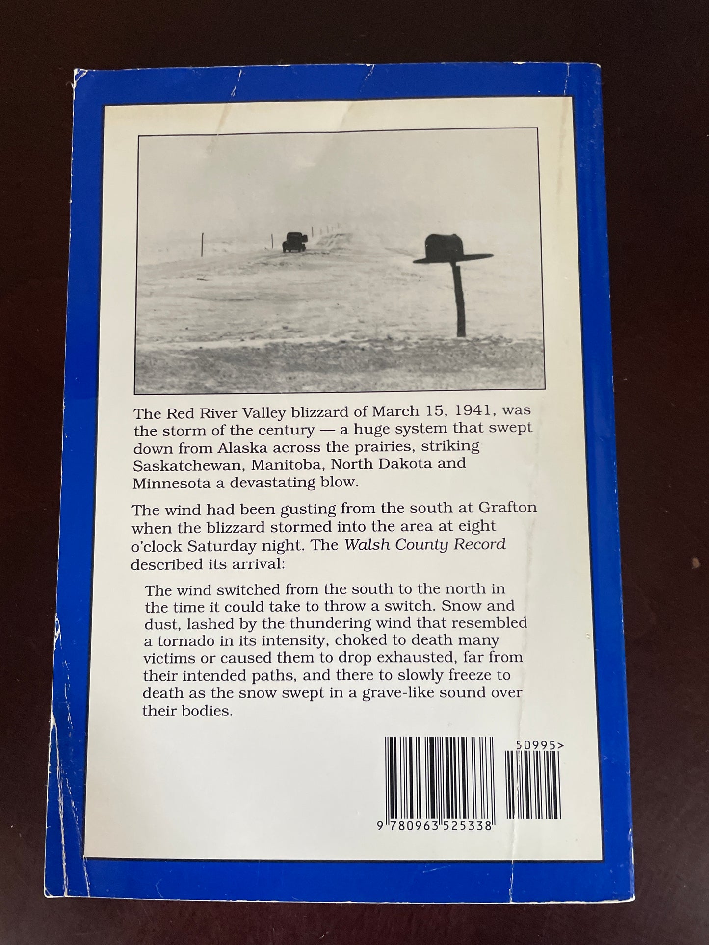 Looking for Candles in the Window: The Tragic Red River Valley Blizzard of March 15th, 1941 - Ramsey, Douglas; Skroch, Larry E.