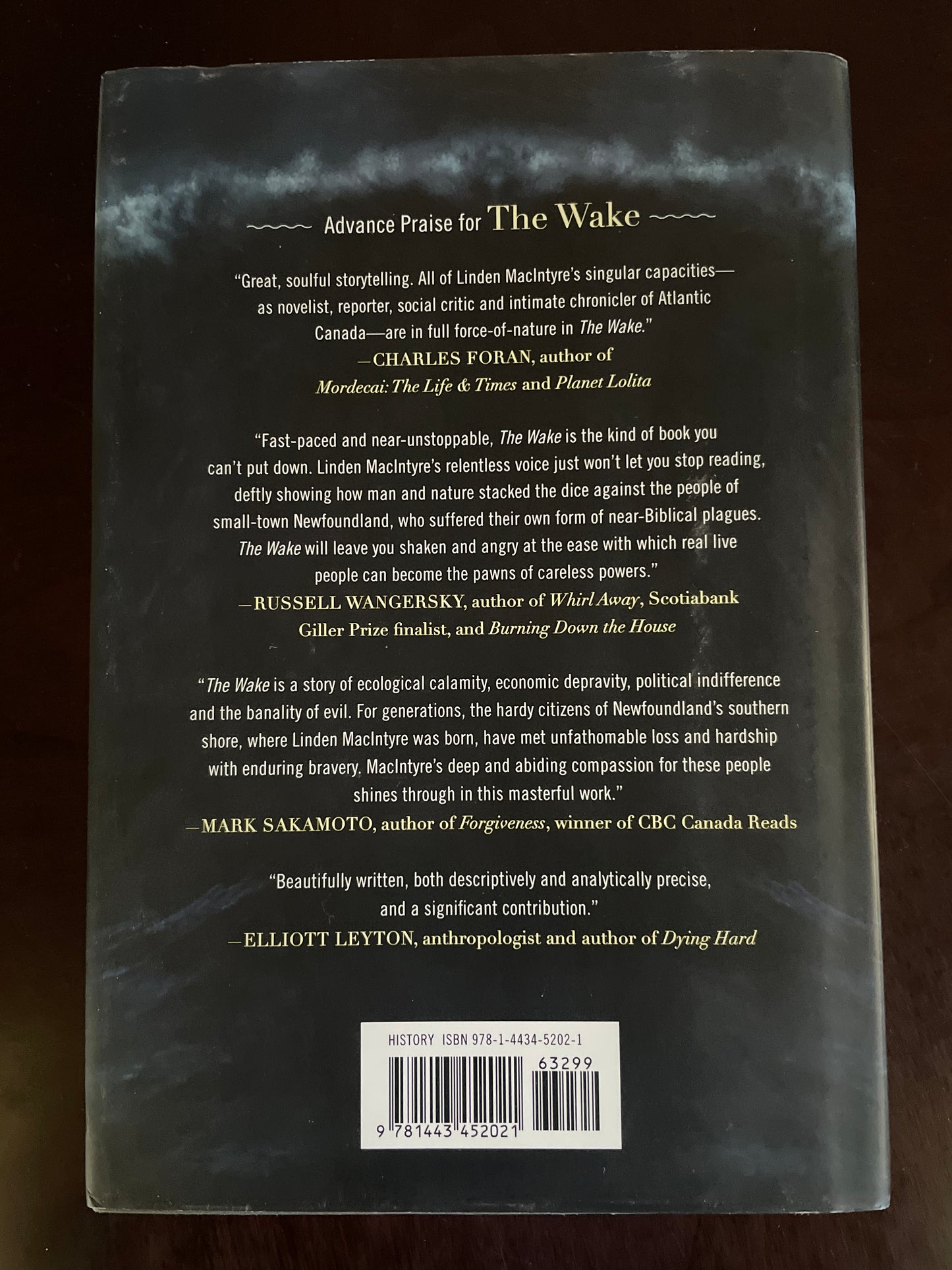 The Wake: The Deadly Legacy of a Newfoundland Tsunami - MacIntyre, Linden