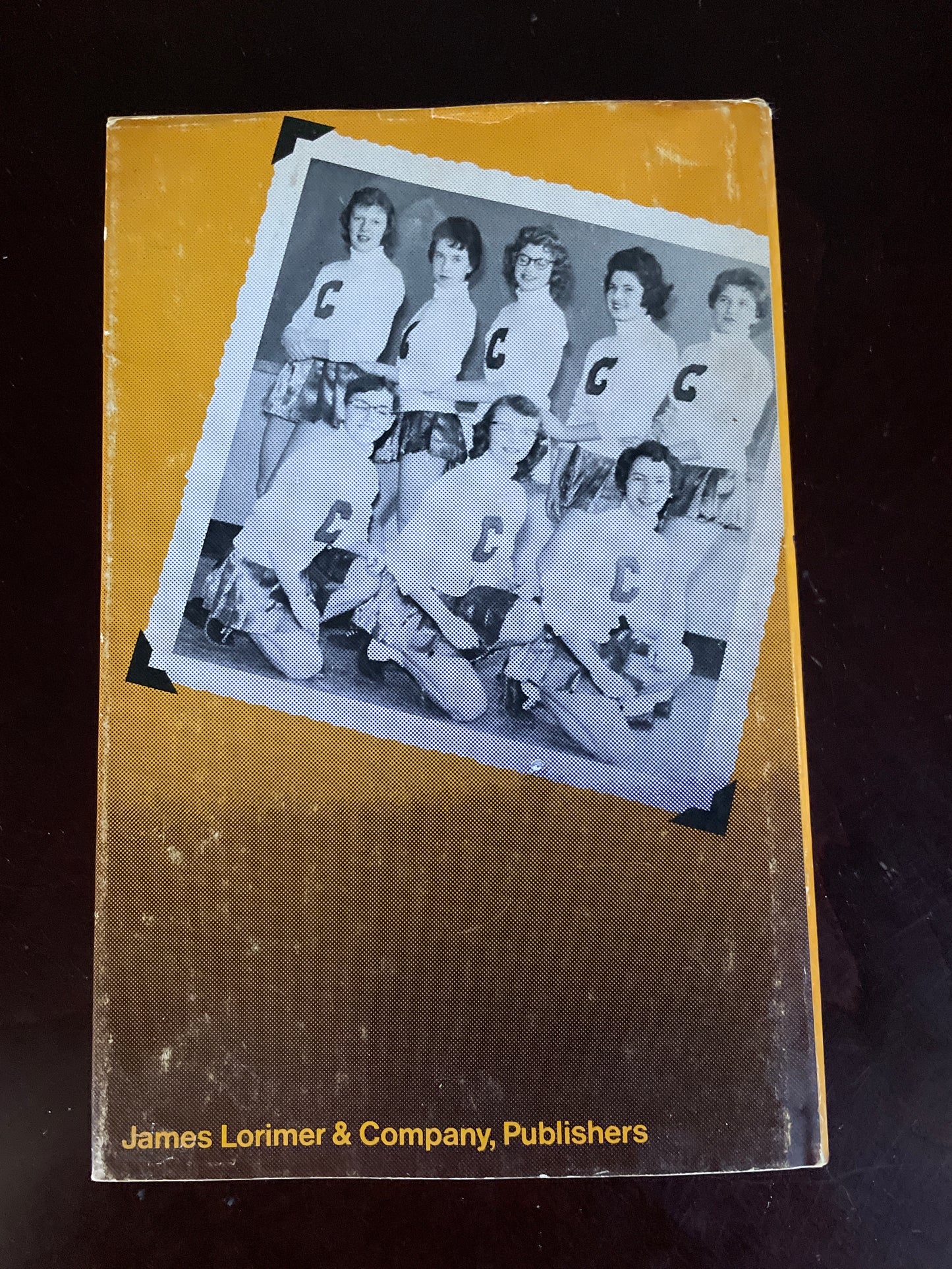 Memories are made of this: What it was like to grow up in the Fifties (Signed) - McCracken, Melinda