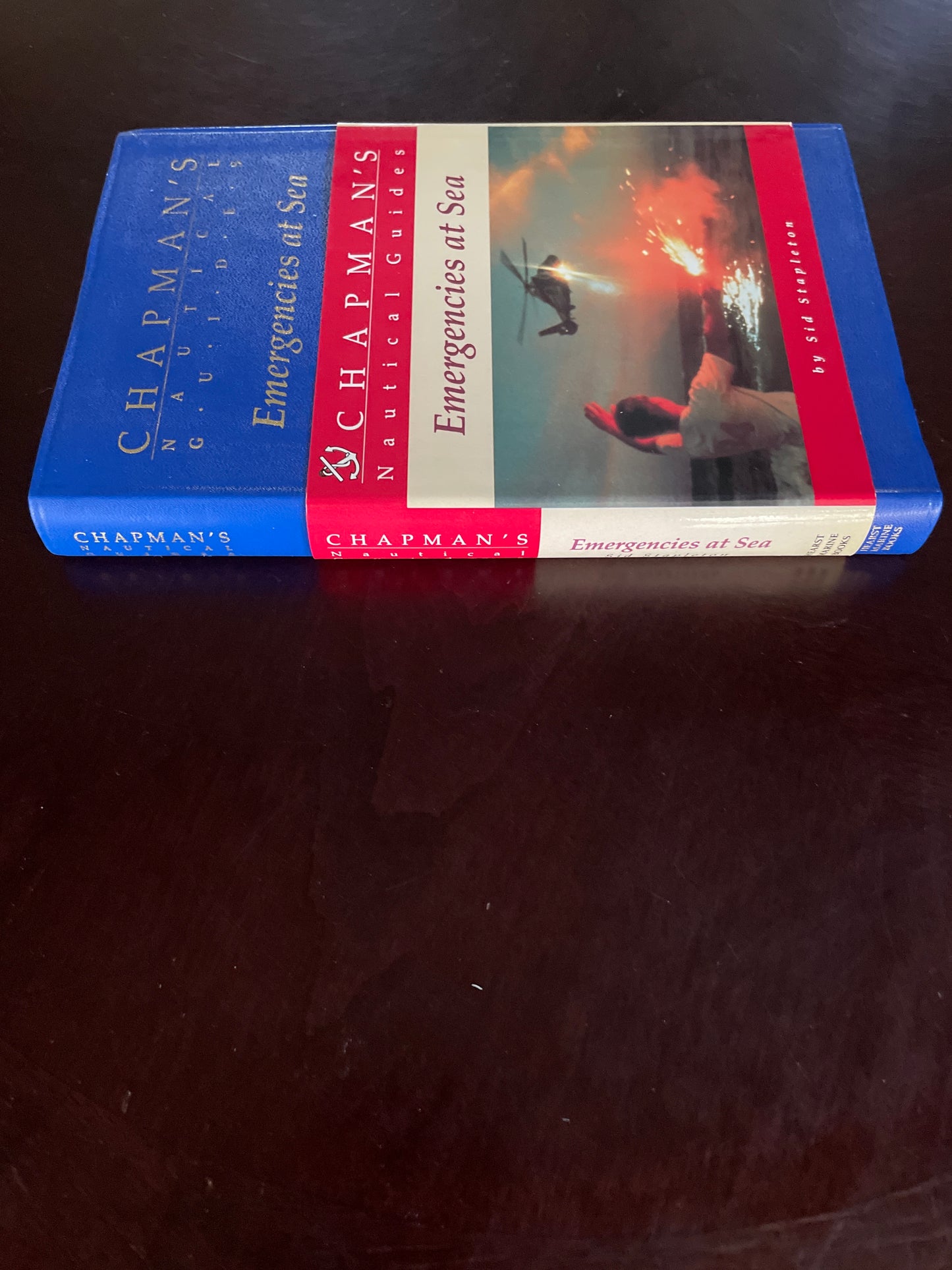 Chapman's Nautical Guides: Emergencies at Sea - Stapleton, Sid