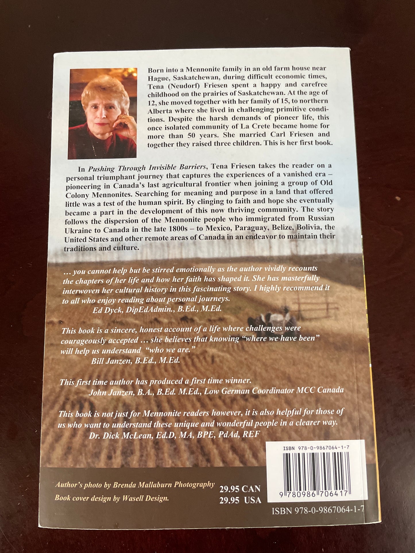 Pushing Through Invisible Barriers: A Canadian Mennonite Story. How Hope Transcended Adversity - Friesen, Tena