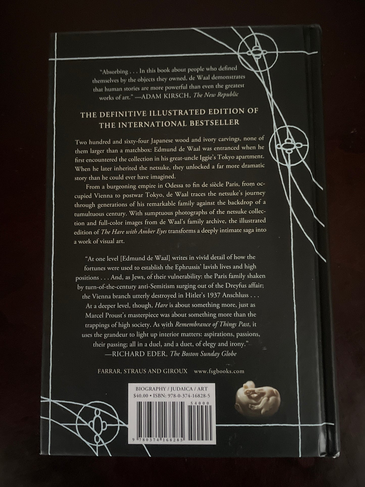 The Hare with Amber Eyes: A Family's Century of Art and Loss - De Waal, Edmund