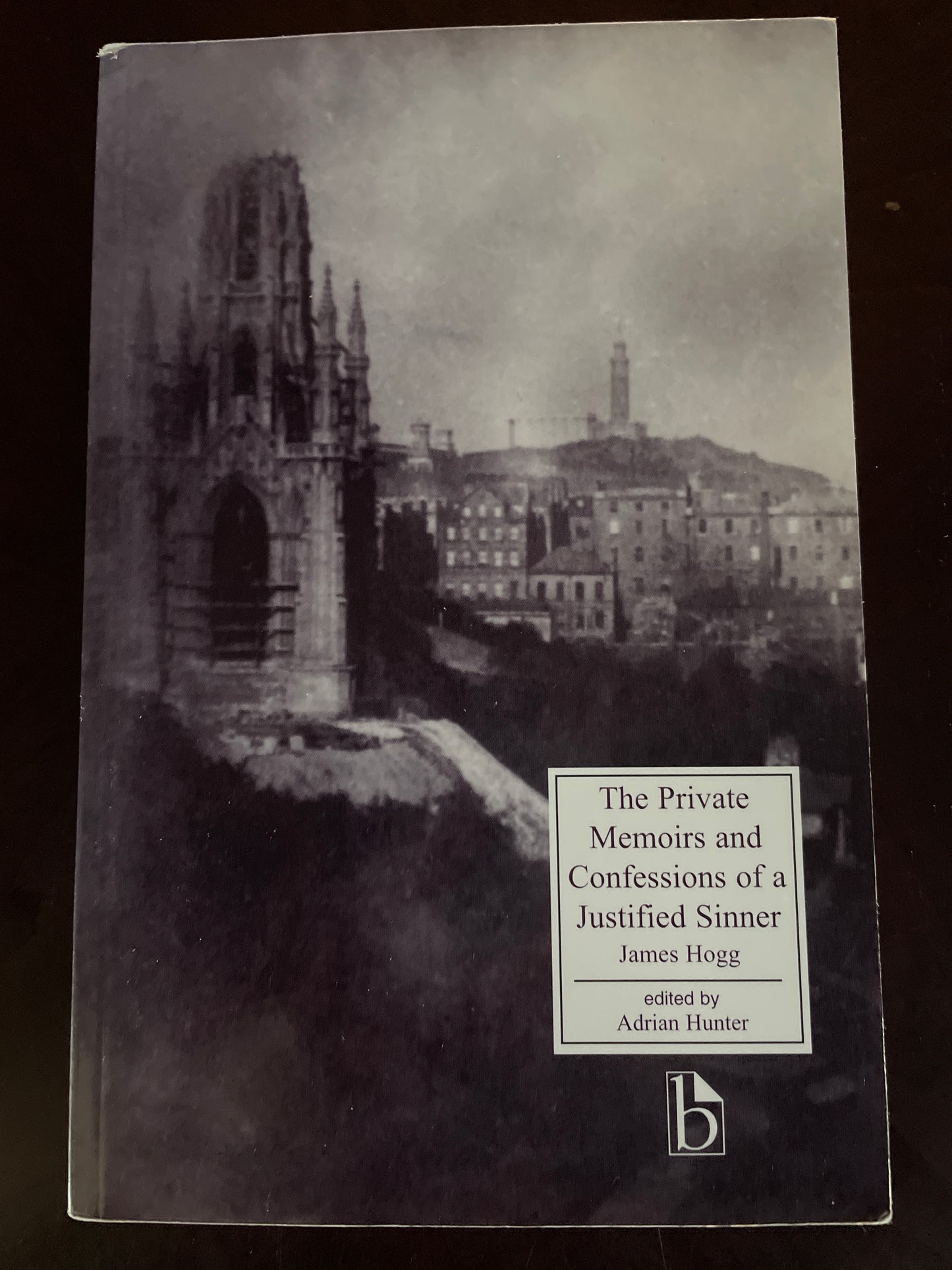 The Private Memoirs and Confessions of a Justified Sinner - Hogg, James