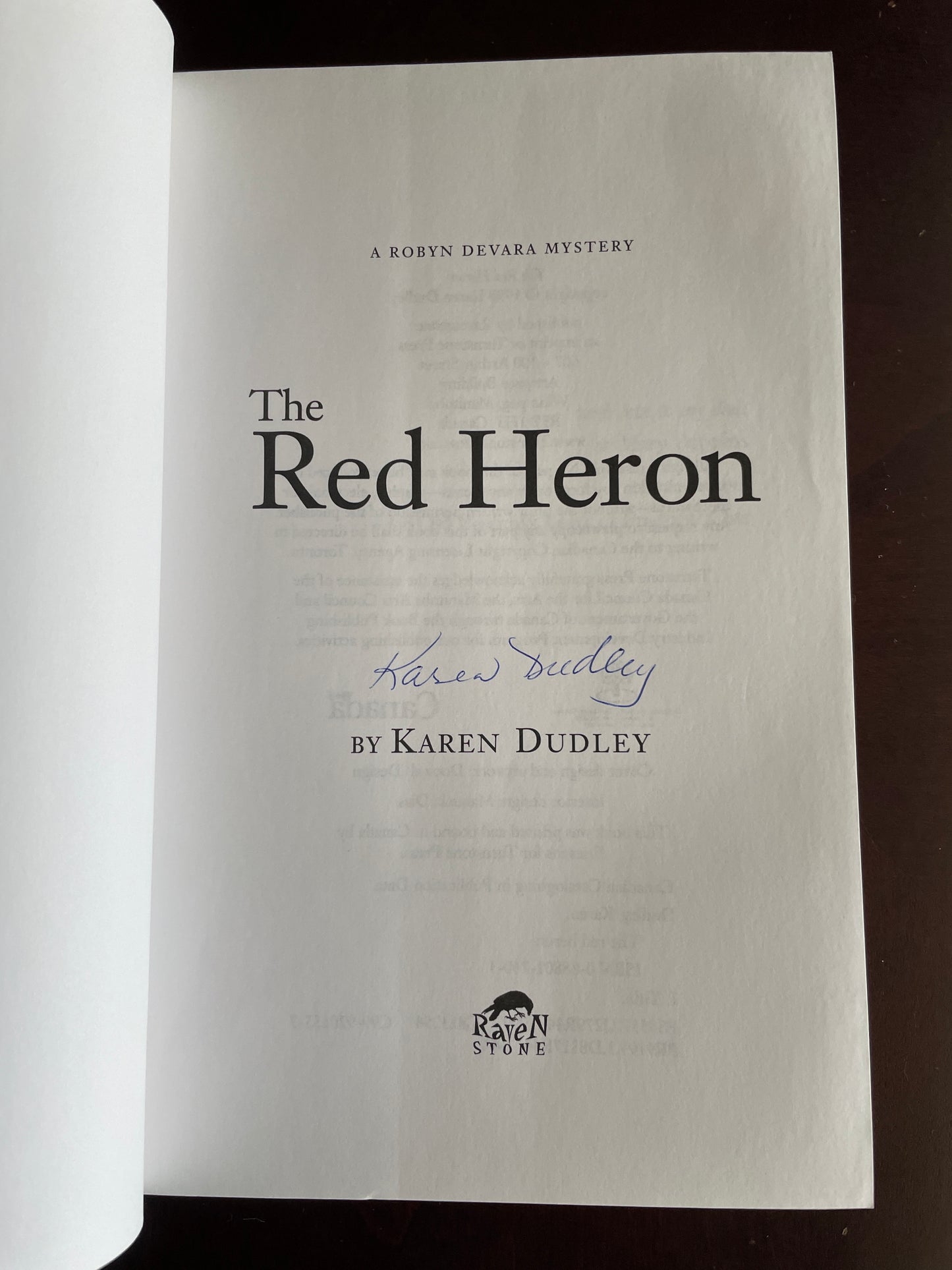 The Red Heron (A Robyn Devara Mystery) (Signed) - Dudley, Karen
