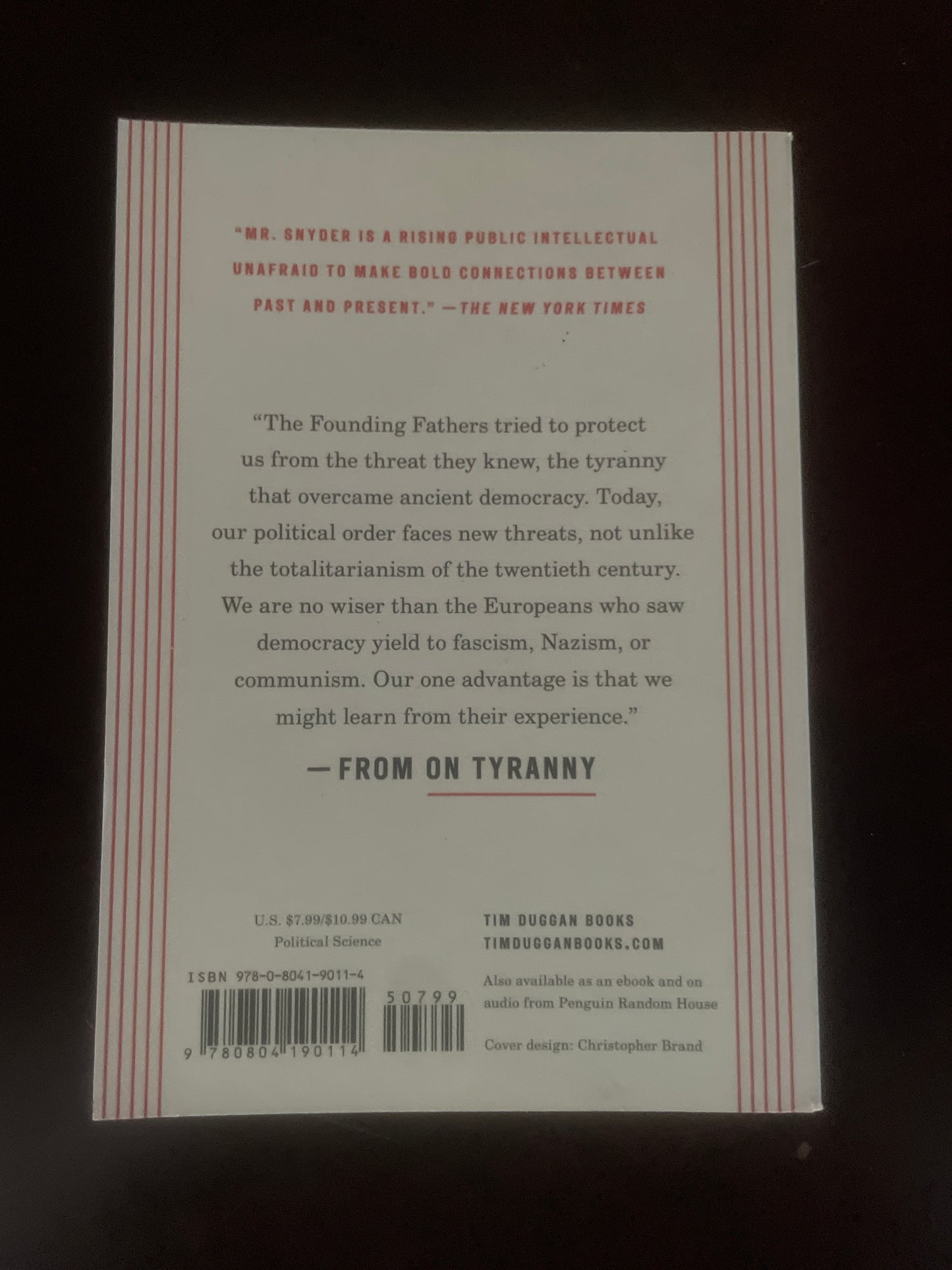 On Tyranny: Twenty Lessons from the Twentieth Century - Snyder, Timothy