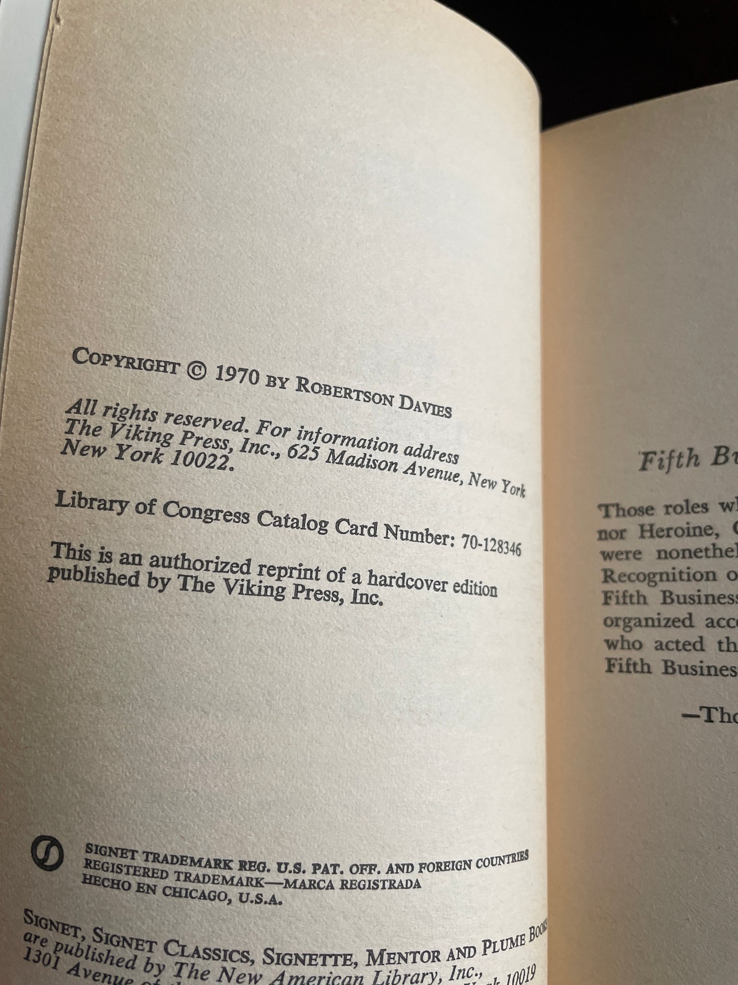 Fifth Business (Deptford Trilogy) - Davies, Robertson