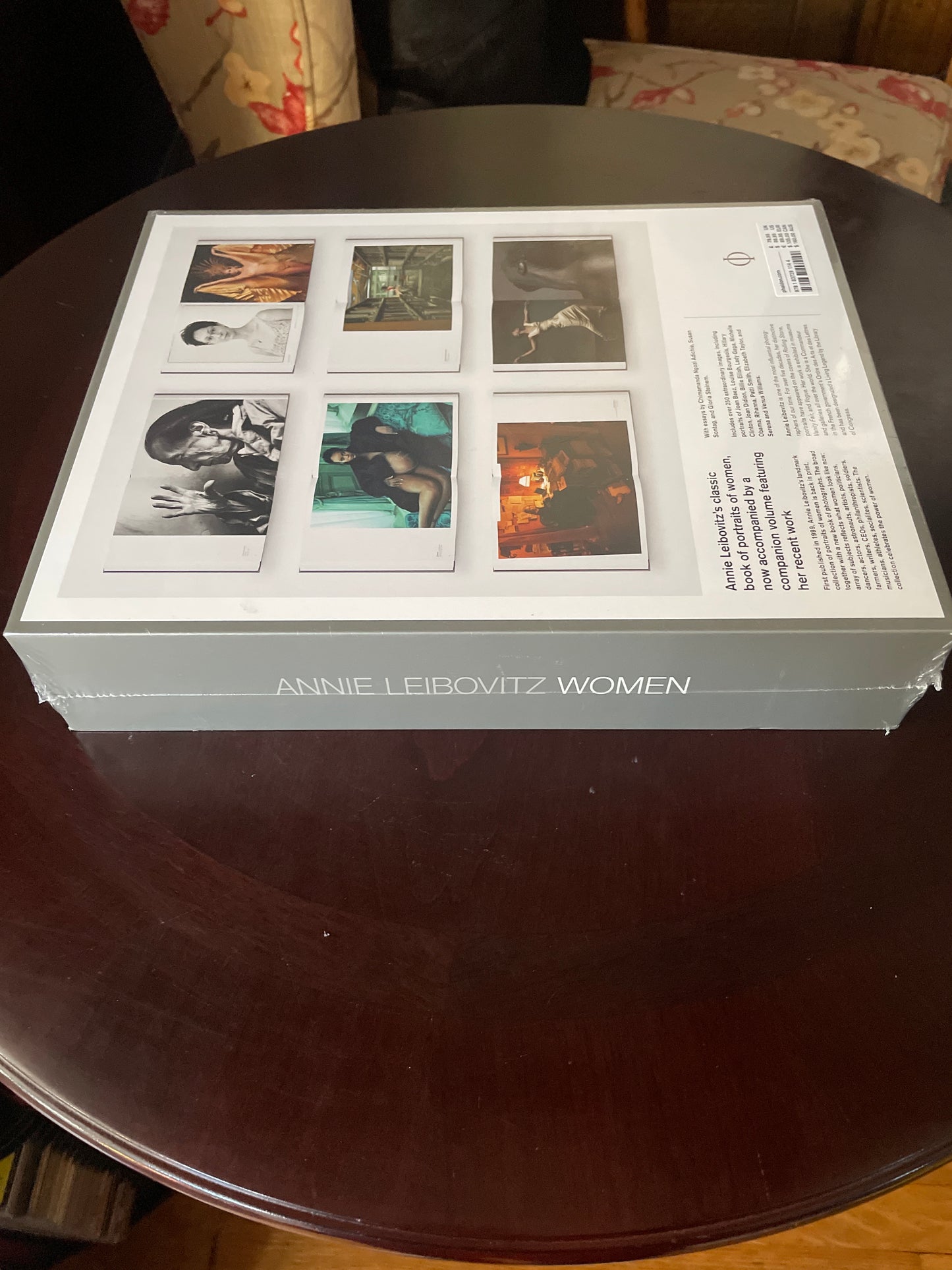Annie Leibovitz: Women - 2025 Edition (Exclusive Signed Edition) 2 Volume Hardcover Set in Slipcover - Leibovitz, Annie