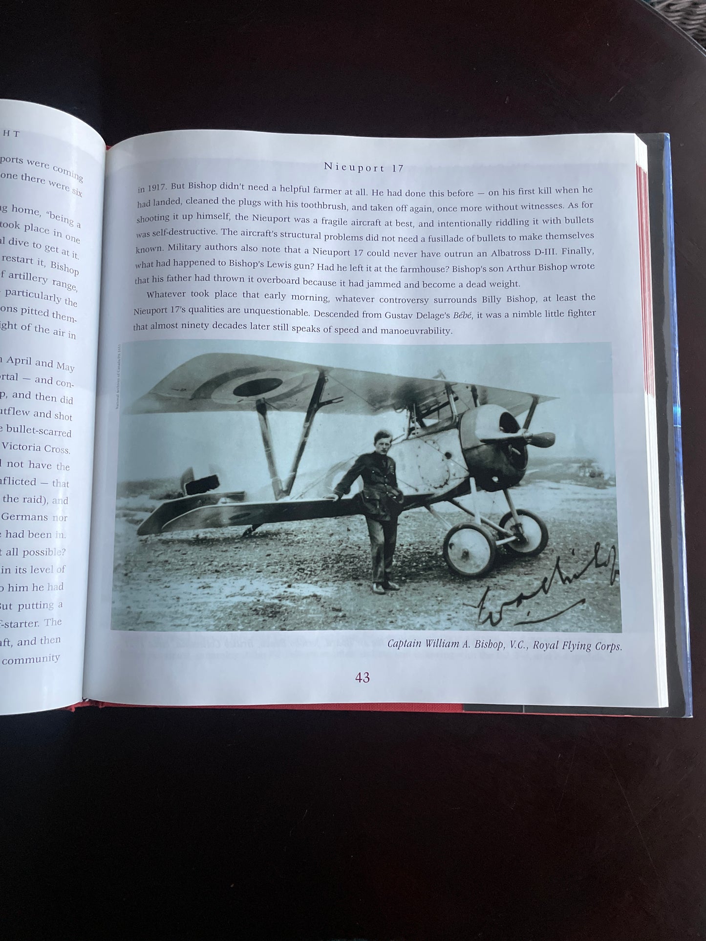 On Canadian Wings: A Century of Flight - Pigott, Peter