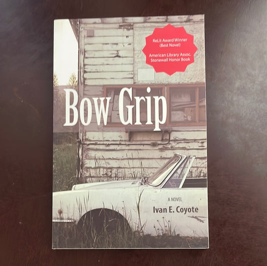 Bow Grip - Coyote, Ivan E.