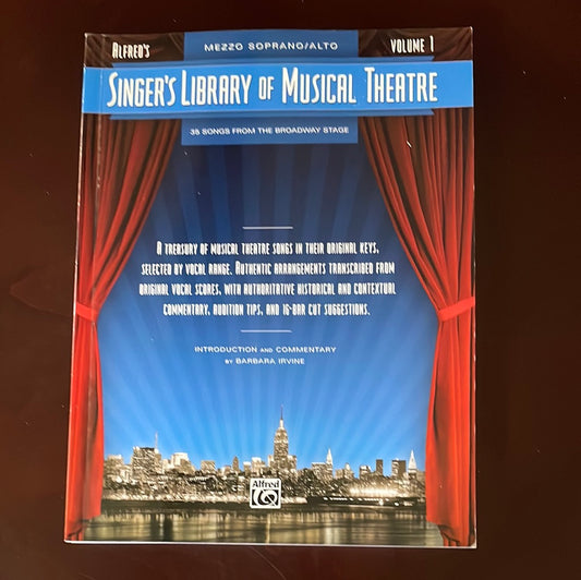 Singer's Library of Musical Theatre, Vol 1: Mezzo Soprano/Alto - Staff, Alfred Publishing